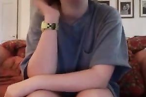 Chubby brunette hair shows her bushy cookie and rubs it ardently