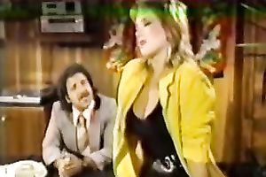 Sex-starved wench acquires beefy orgasms from cowgirl position