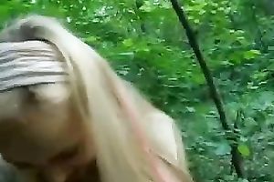 We were in the forest alone so that babe felt beautiful much lewd