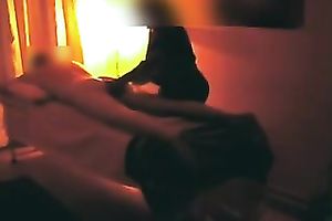 This ebon masseuse knows how to give a admirable cook jerking