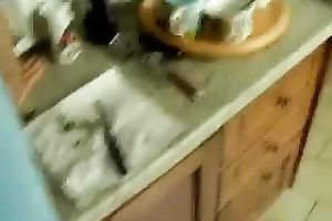 My girlfriend in the kitchen lets me bonks her quick and cum