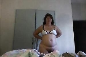 My fat bottomed hotwife feels comfortable being bare in front of a camera