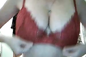 I have large scoops and I love stripping on webcam 'cuz it's very erotic