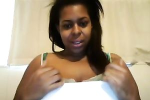 Webcam hussy plays with her big natural whoppers and a vibrator