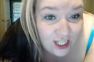 This whorish bulky web camera honey thinks that her bulky cellulite wazoo is kewl