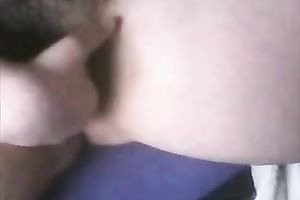 Chubby white floozy on livecam appears undressed to show me her goodies