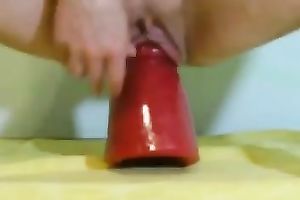 My red rubber sextoy is larger than your hand for real