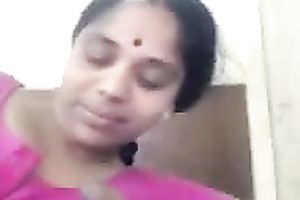 Indian older housewife doesn't mind engulfing a pecker when her spouse is at work