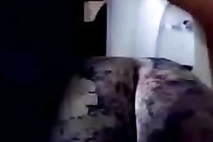 Webcam hussy shows her natural melons and natural booty