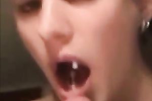My sperm-addicted girlfriend knows how to give a ideal oral pleasure
