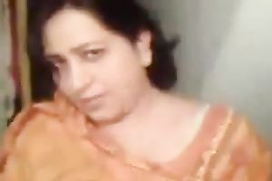 My energetic Indian girlfriend is valuable at giving oral sex