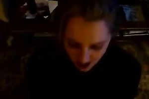 My sexually charged girlfriend knows how to give astonishing head