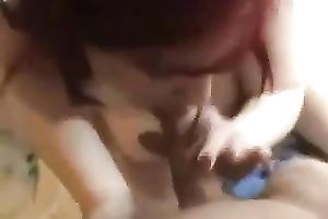 Full bosomed redhead is giving me a ideal orall-service on camera