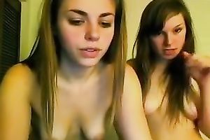 Magnetic web camera models with tiny whoppers put on a worthy lesbo show