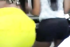 Two voluptuous ribald harlots on livecam show their goodies