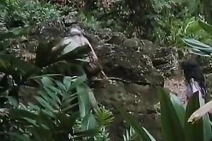 Petite brunette hair hawt milf blowing ramrod in the jungle