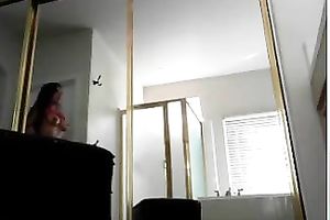 African woman squirts in front of the camera as this babe goes deep in her fanny