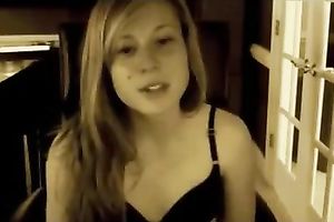 This shameless cam sweetheart dances in a very provocative manner