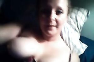 Busty milf plays with her large natural milk shakes in homemade solo vid