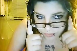 Tattooed emo big beautiful woman shows her large natural milk sacks for the cam