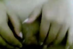 Malaysian doxy sucks a ramrod in advance of taking it in her cookie