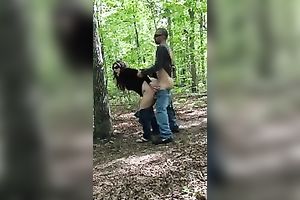 This honey is one brave floozy and this babe doesn't mind having sex in the woods