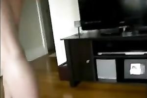 Homemade episode with my paramour showing her incredible legs