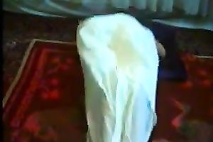 My sexually excited husband knows how admirable I am at giving head