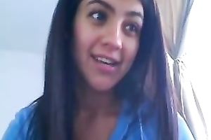 Amateur brunette hair hottie shows her scones and cameltoe for the cam