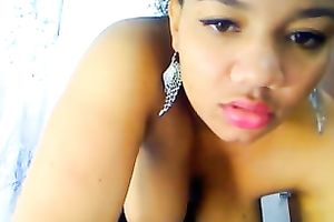 Juicy latin chick brown skin brunette on web camera hides her milk shakes from me