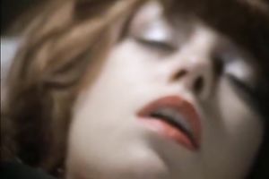 Sassy babe masturbating her moist snatch closeup sex clip