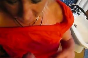 This older harlot knows how to give a great oral-service