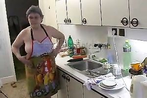 Fat woman with large bra buddies copulates her pussy with her sex toy