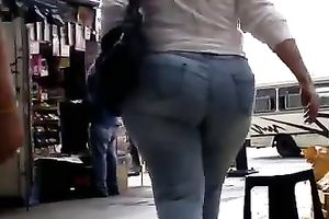 Big moist a-hole of a stranger hotwife on the street in hawt jeans