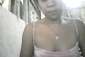 Lewd exotic mommy flashes her pointer sisters during a intimate show