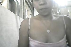 Lewd exotic mommy flashes her pointer sisters during a intimate show