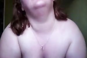 Drilling a redhead fattie's snatch from behind in homemade movie