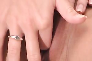 Bosomy non-professional doxy Christina fingers her cookie in homemade solo