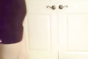 Energetic nympho with large gazoo knows how to put on a priceless striptease show