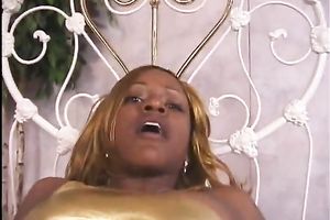 Four eyed swarthy bitch gives her paramour an astonishing oral-sex