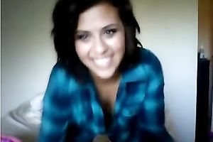 This hawt cam model knows how to make striptease show greater quantity gripping