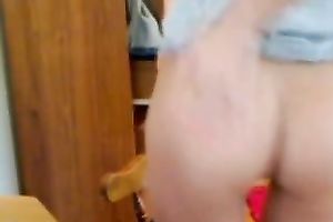 Webcam show with legal age teenager beauty showing her fantastic arse