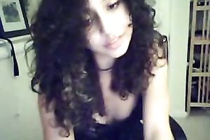 Petite brunette hair demonstrates her booty for the livecam