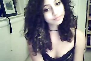 Petite brunette hair demonstrates her booty for the livecam