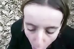 My GF masturbates in the forest and gives head to me afterward