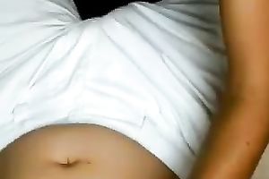 Horny livecam model with saggy breasts knows how sexually satisfy her clients