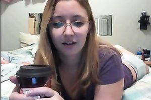 Nerdy web camera white bitch teases with her stinky feet in bawdy socks