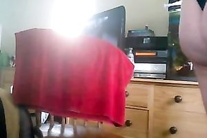 Slut white aged white lady masturbates with a vibrator