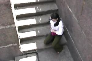 Elizabeth is not ashamed to pee her pants in a public place