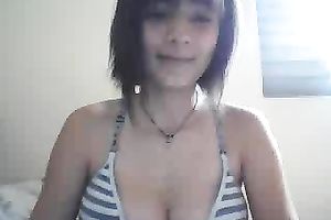 Skinny hottie with glamorous large pointer sisters lastly takes off her bikini